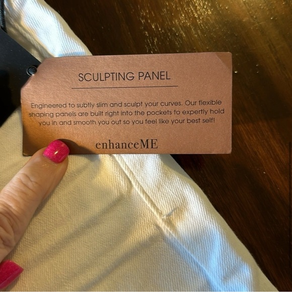 Nwt 7 For All Mankind Jen 7 Bermuda Shorts. Sizes 18 - Picture 5 of 7